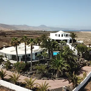 casa-ronda-charco.in-canary-islands.com/